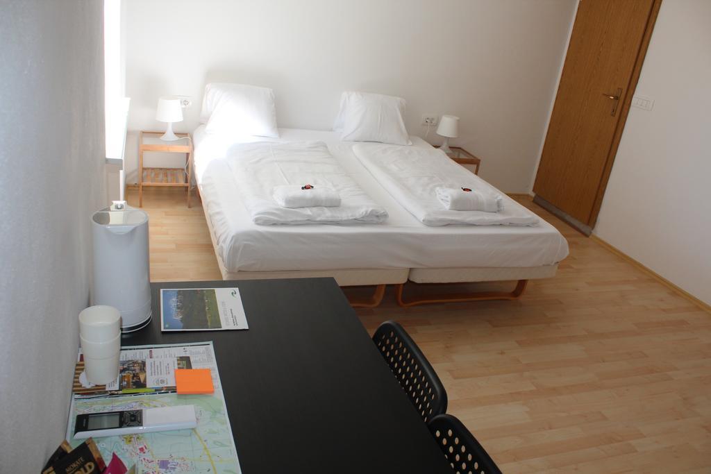Lemonwood House Hotel โพสโตยนา ภายนอก รูปภาพ